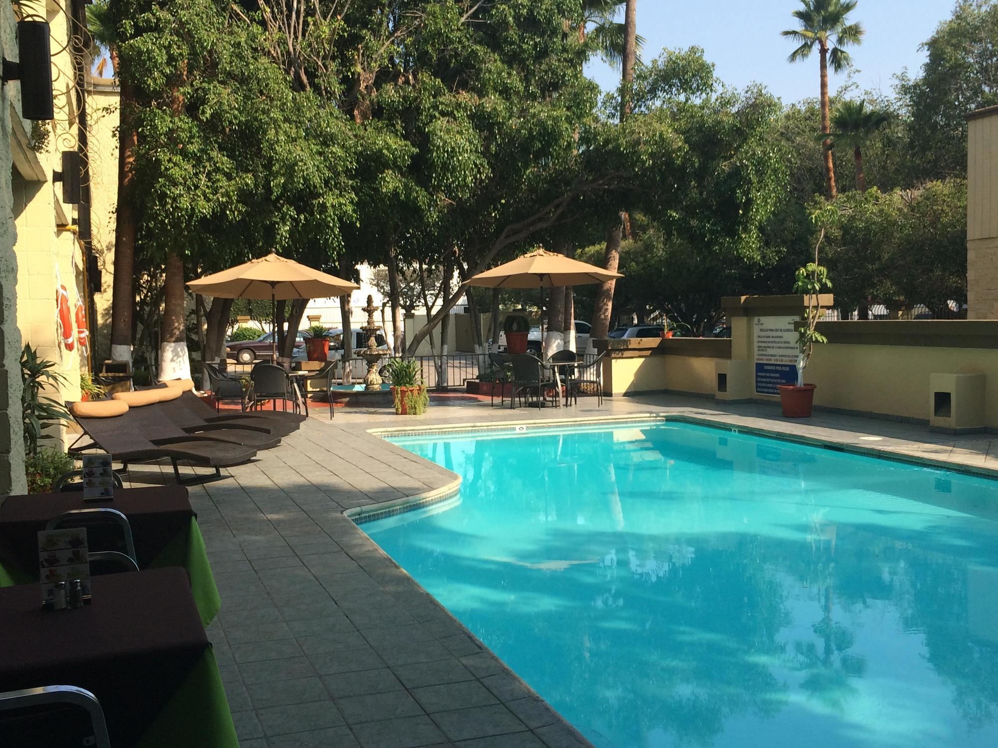 Baja Inn Hoteles Rio Tijuana Esterno foto