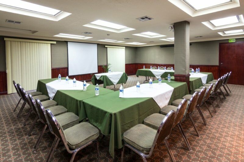 Baja Inn Hoteles Rio Tijuana Esterno foto